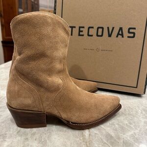 Tecovas Women's Light Brown Suede Heeled Boots